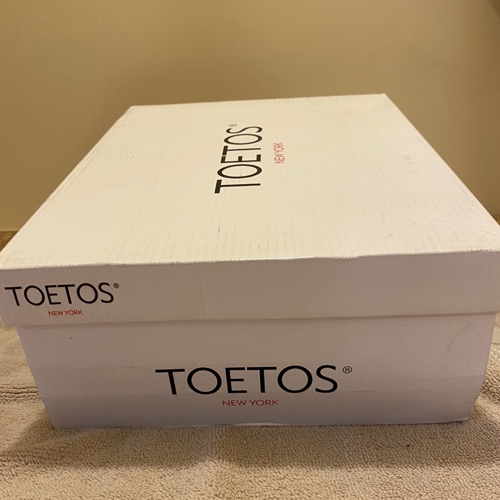 NWT Toetos Brand New Black Suede Booties - Picture 8 of 8
